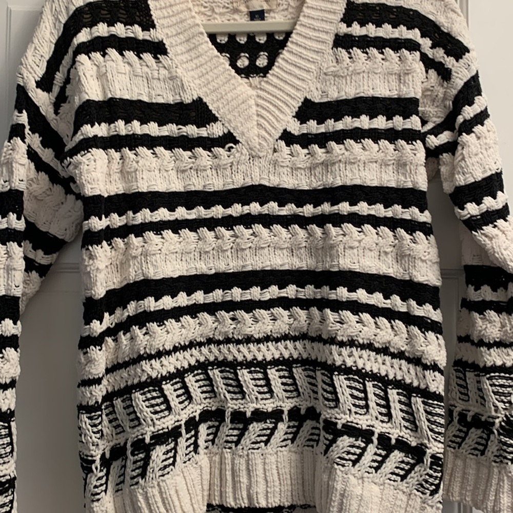 Universal Thread Sweater - image 4